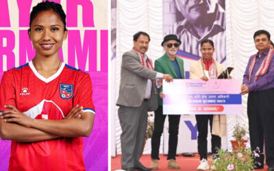महिला फुटबलर रेनुका सम्मानित