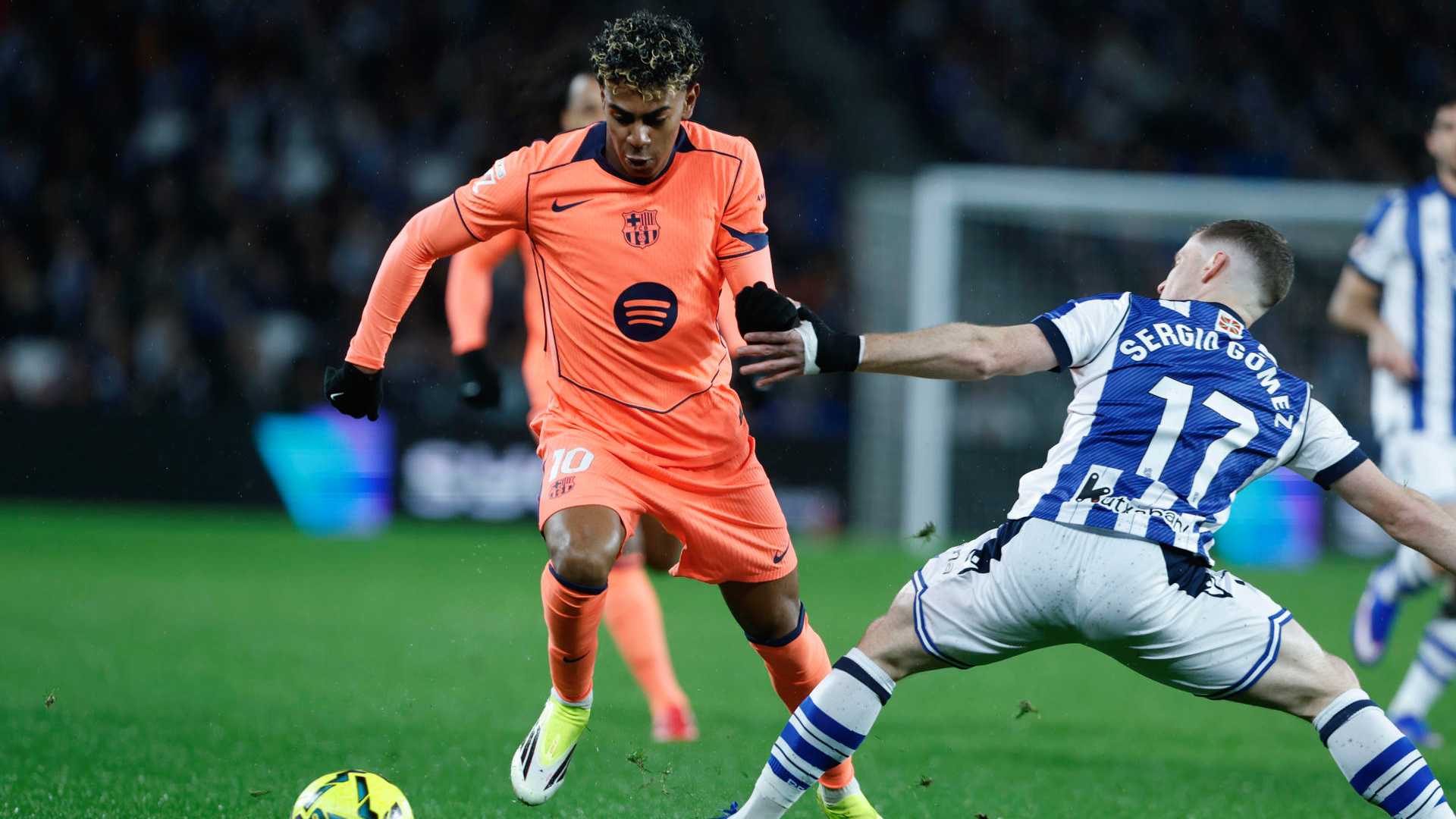 लिग लिडर बार्सिलोना पराजित, रियललाई फाइदा